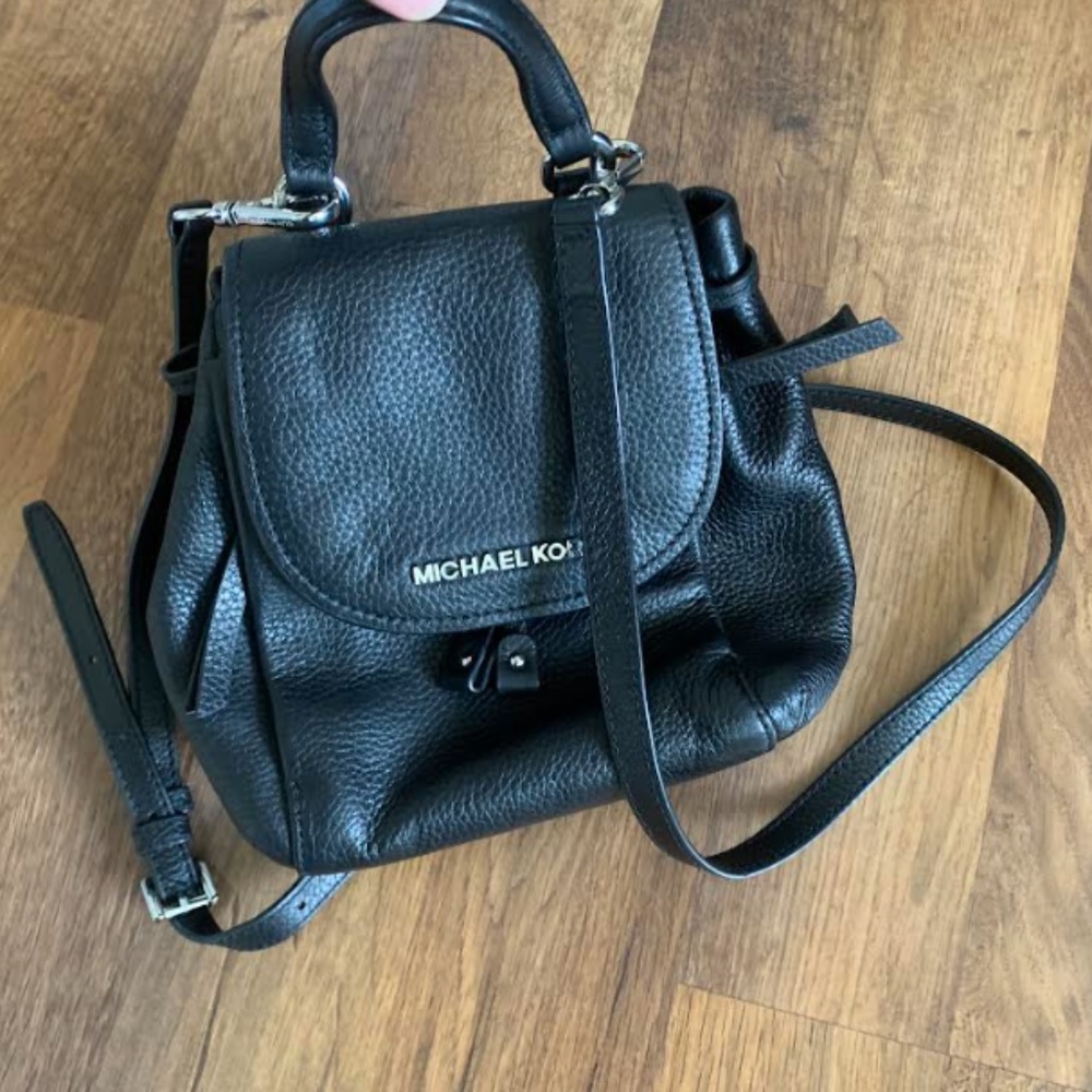 MK Riley Crossbody - Picture 11 of 14